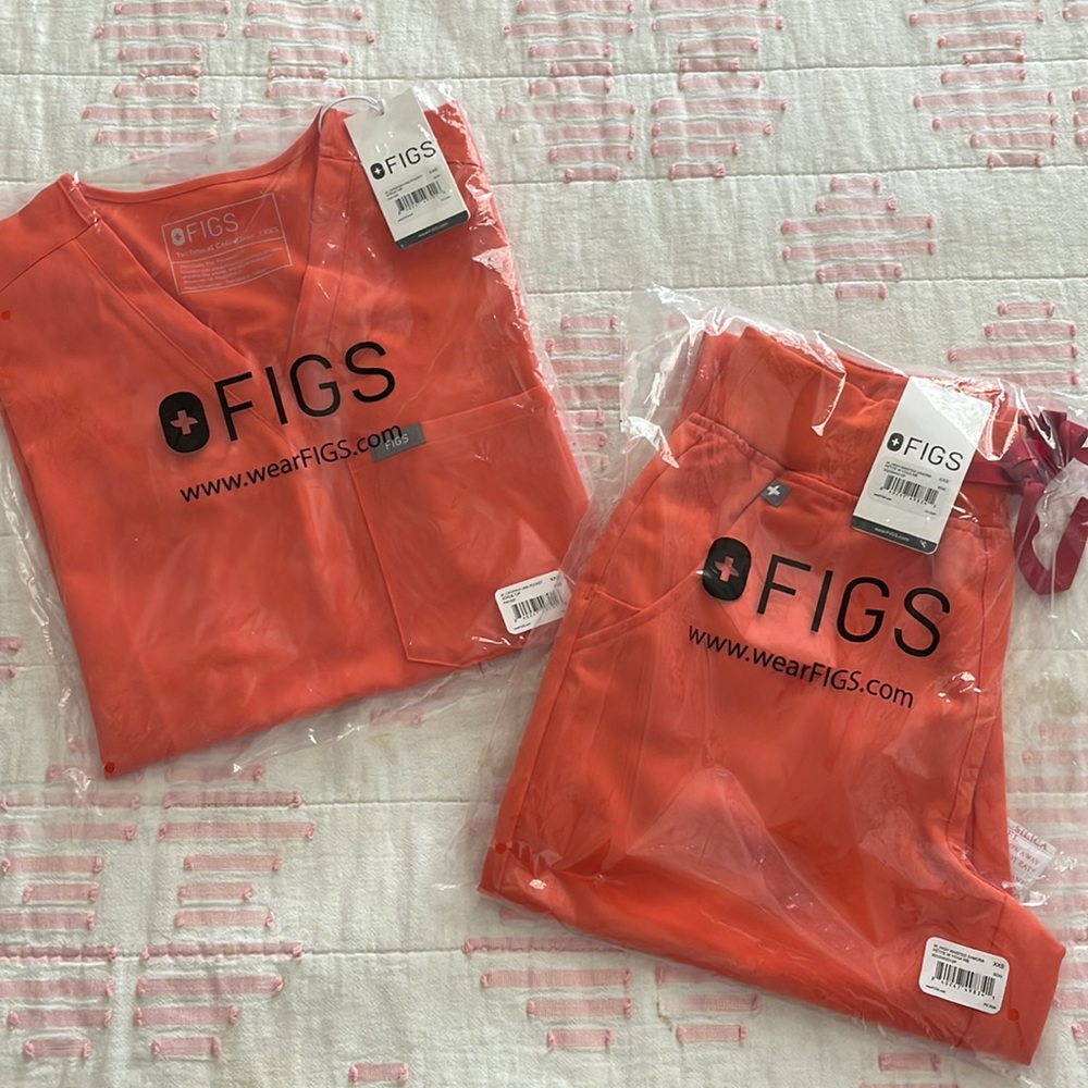 NWT XXS FIGS SET